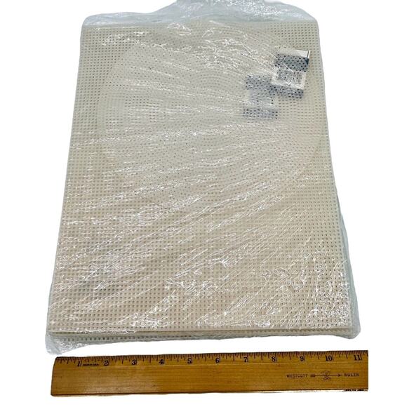 New Plastic Canvas Sheets 10.5 X 13.5 Inches Clear Green Quick Count 7 Mesh Lot - Picture 6 of 8